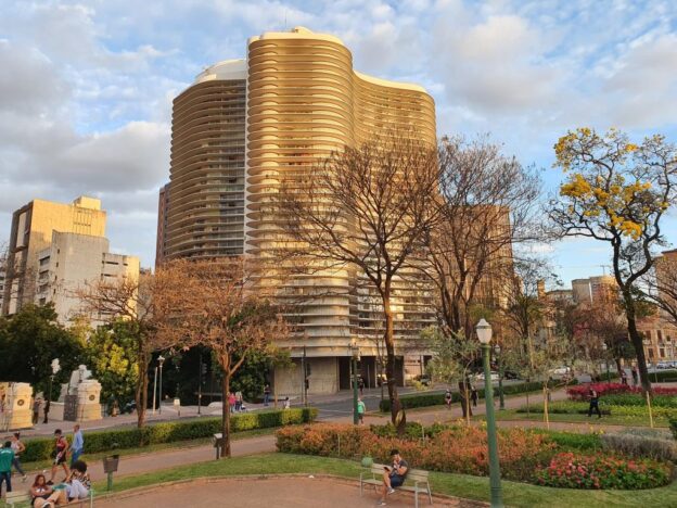 Edifício Niemeyer na Praça da Liberdade. Belo Horizonte (MG) Brasil: como chegar, quando ir, o que fazer na capital mineira.
