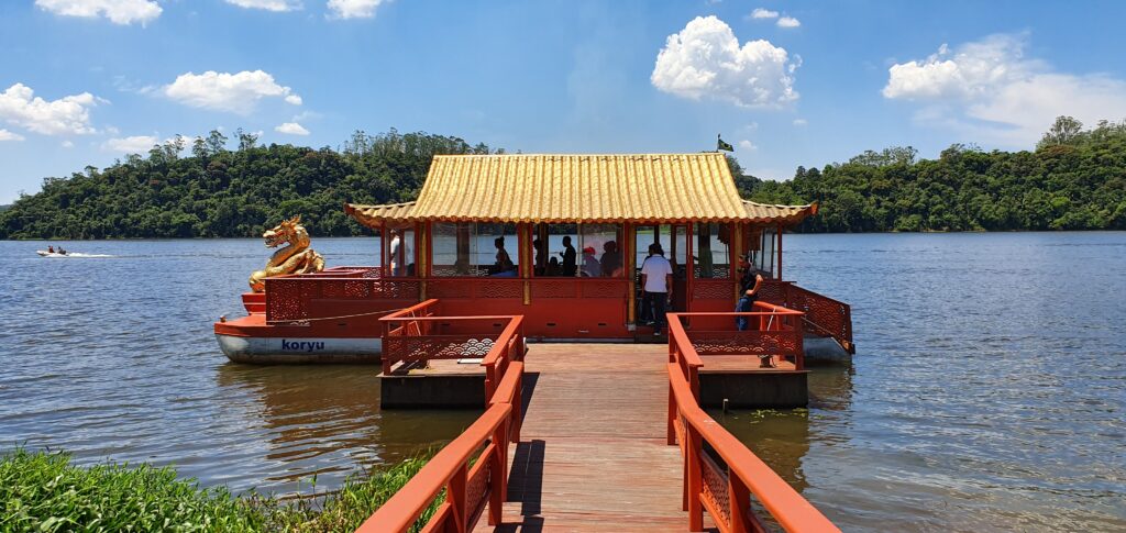 Torre de Miroku - Localizada na cidade de Ribeirão Pires/SP