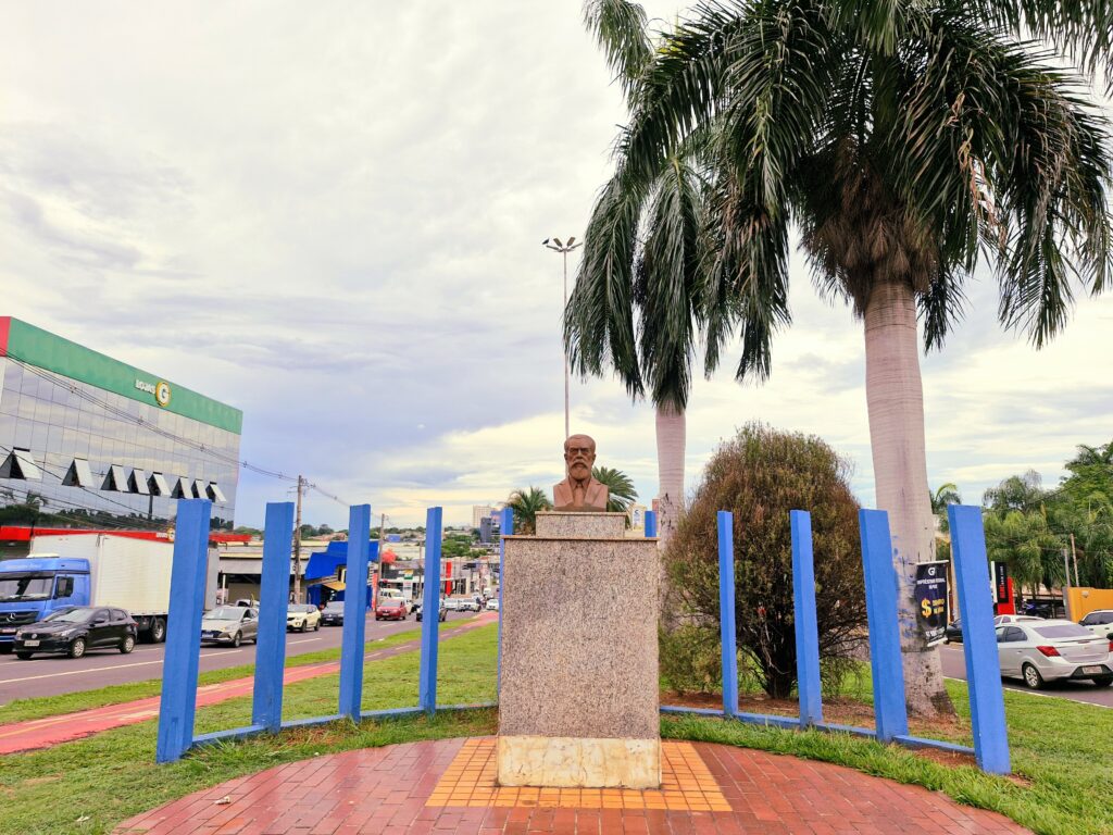 Busto José Antônio Pereira - Campo Grande/MS