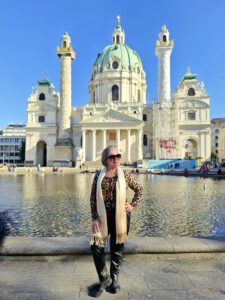 Karlskirche - Igreja de São Carlos Borromeo - Viena/Áustria
