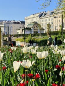 Praça Karlsplatz Viena/Áustria