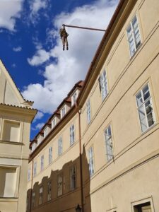 Escultura de Sigmund Freud - "O homem pendurado" – Praga/República Tcheca 