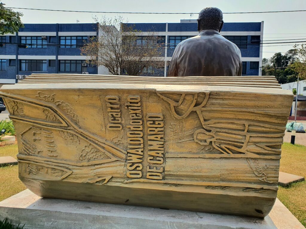 Praça da Poesia Poeta Oswaldo de Camargo – Bragança Paulista/São Paulo