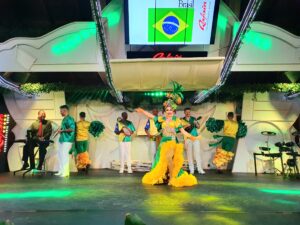 Jantar show folclórico na Rafain Churrascaria - Foz do Iguaçu Paraná/PR Brasil