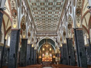Basílica de Nossa Senhora da Água Santa – Baños Equador/EC
