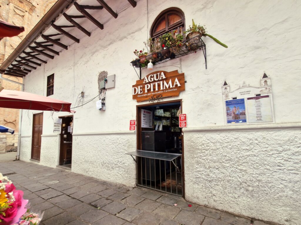 Agua de Pitima e Santuário Mariano – Cuenca – Equador/EC